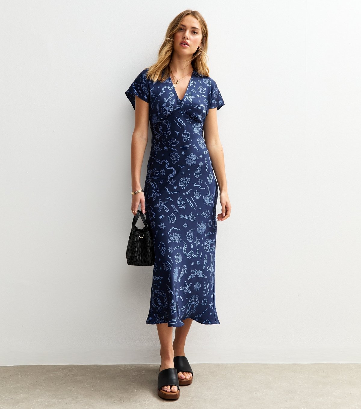 New Look Women's Navy Shell Print Satin V-Neck Midi Dress New Look - 3