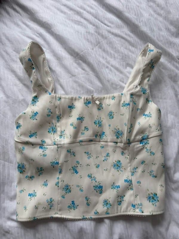 Bershka Bershka floral white crop top vest