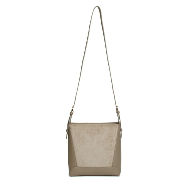 ALICE WHEELER LONDON ALICE WHEELER LONDON Women's Kensington Suedette Crossbody Bag in Beige - 3
