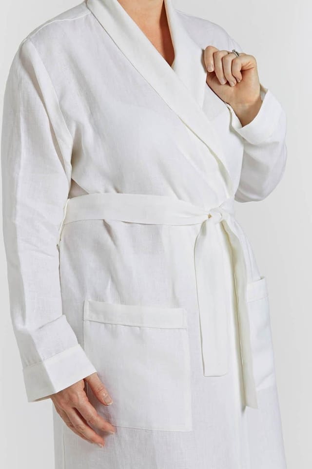 Lazy Linen Lazy Linen Women's 'Pure Washed Linen' Bathrobe in White - 3