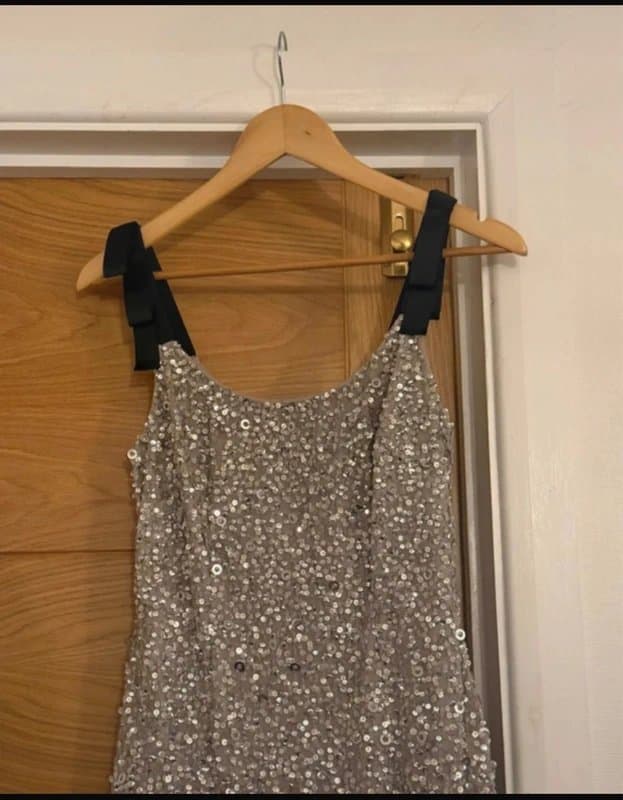 Adrianna Papell Adrianna Papell Silver Grey Sequin Embellished Black Ribbon Bow Shoulder Party Mini Dress