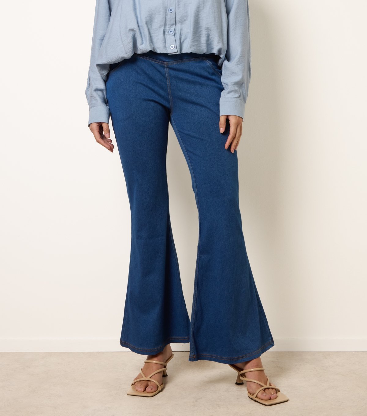 Blue Vanilla Women's Blue Flared Leg Jeans Blue Vanilla New Look - 2