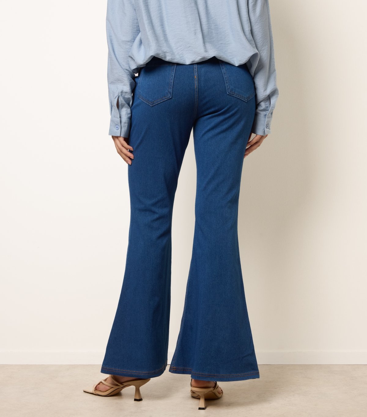 Blue Vanilla Women's Blue Flared Leg Jeans Blue Vanilla New Look - 4