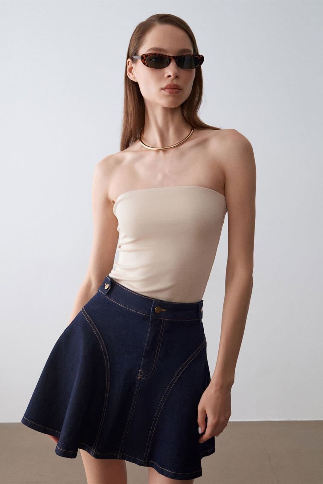Dilvin Dilvin Women's High-Waist Mini Skater Skirt in Dark Indigo