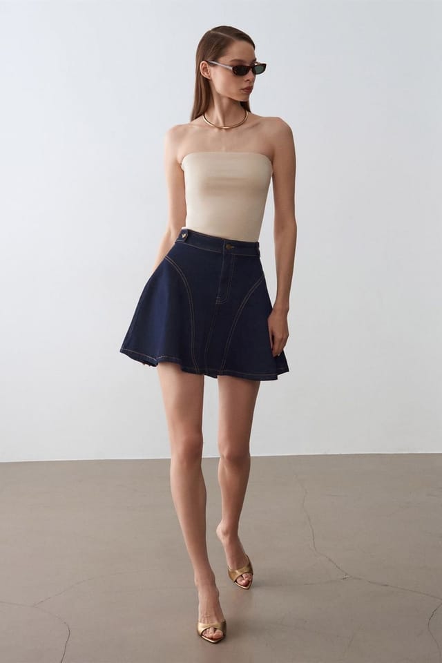 Dilvin Dilvin Women's High-Waist Mini Skater Skirt in Dark Indigo - 2