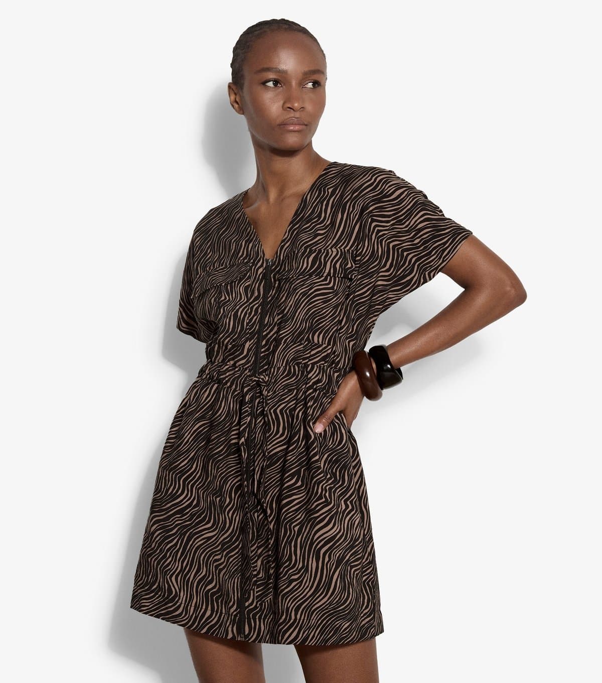 Apricot Women's Brown Wave Print Front Zip Dress Apricot New Look