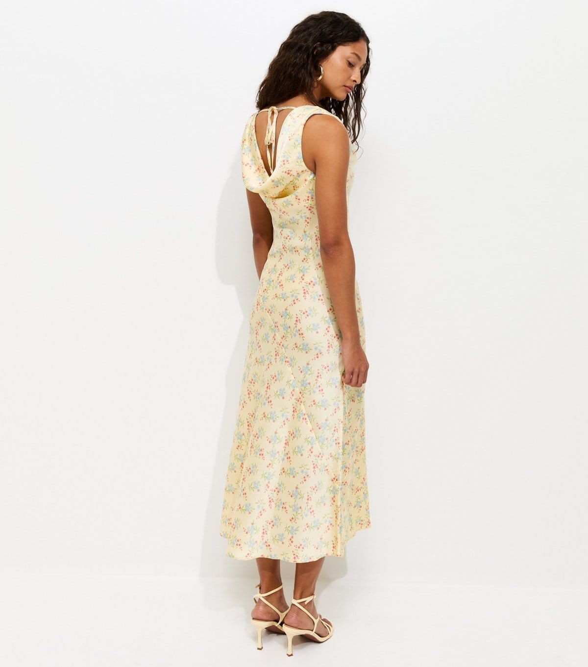 New Look Women's Yellow Satin Floral Cowl Neck Midi Dress New Look - 4