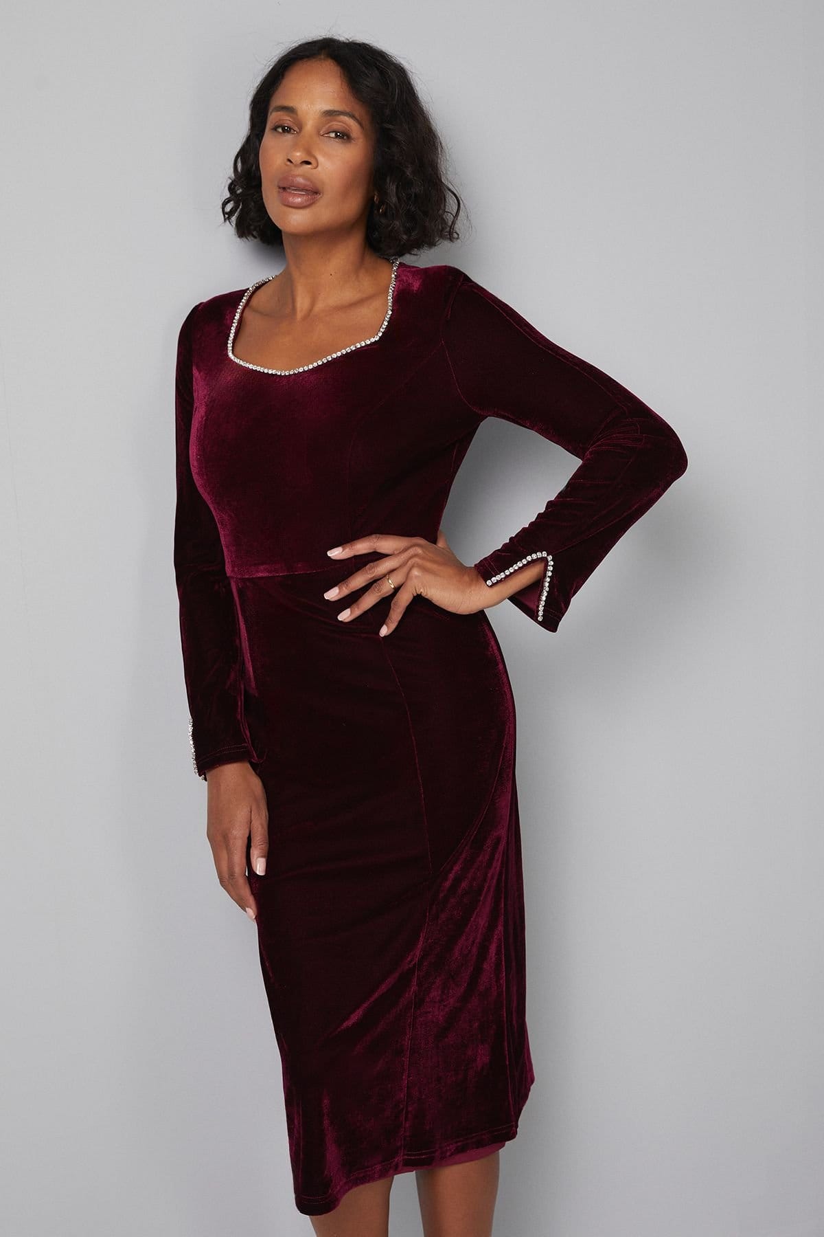 Wallis Wallis Women's Velvet Sweetheart Embellished Midi Dress in Berry - 4