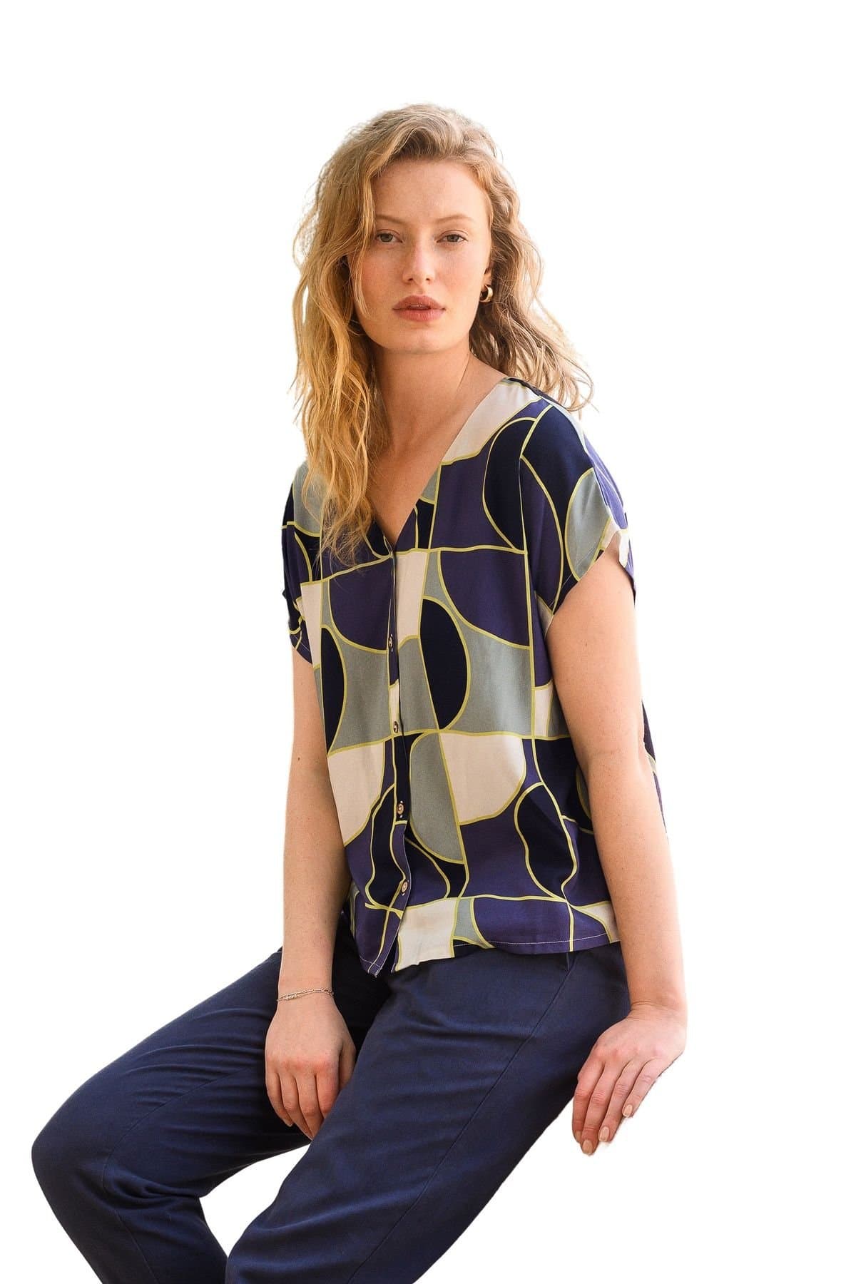 Celtic & Co Celtic & Co Multicolor V-Neck Printed Shirt