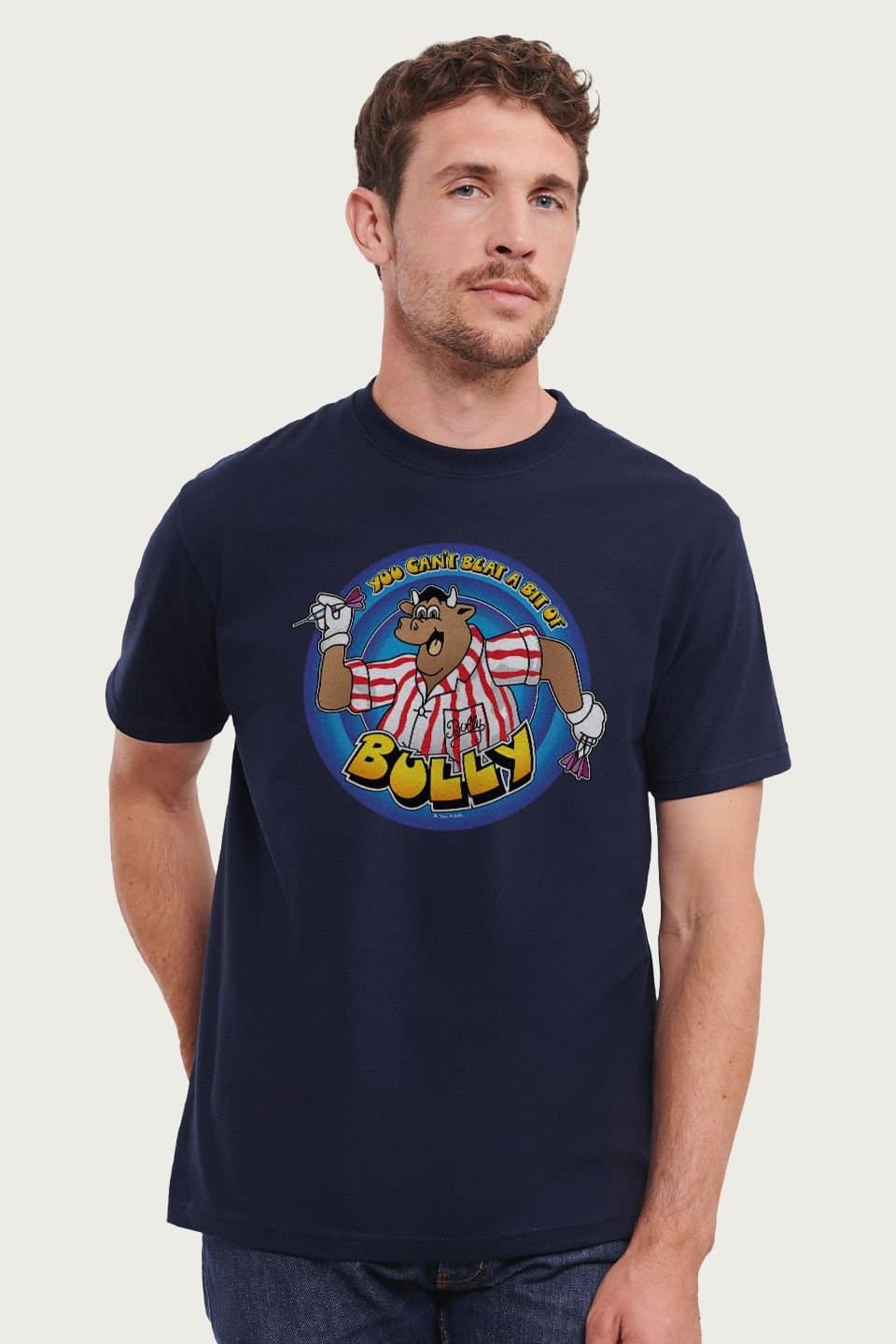 Bullseye Bullseye Men's You Can't Beat A Bit Of Bully Retro Darts T-Shirt in Navy