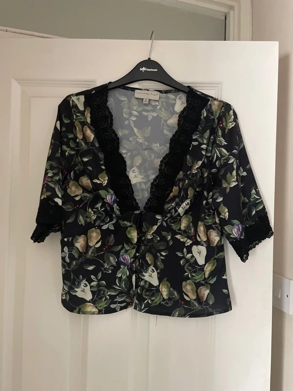 Never Fully Dressed Never fully dressed black fruit pear lace blouse size 8 - 1