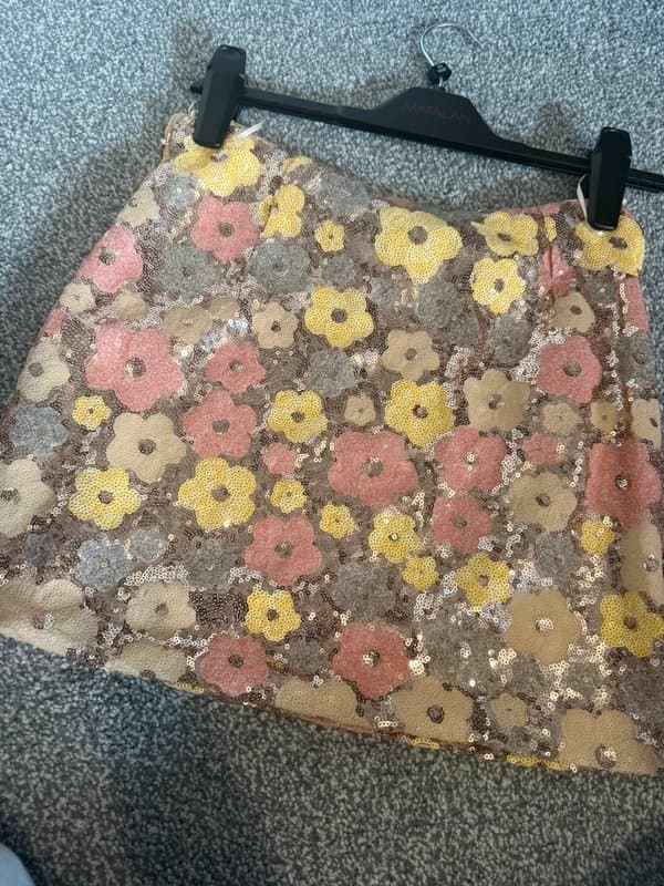 New Look Woman’s skirt