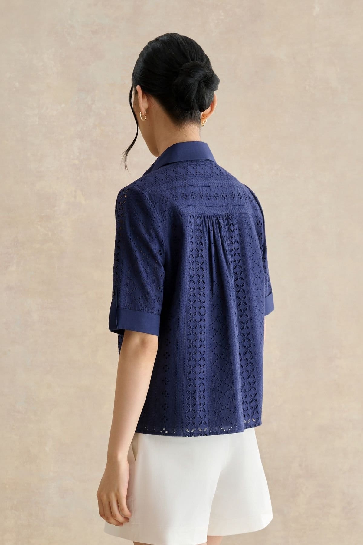 Hobbs London Hobbs London Women's Cristie Short Sleeve Loose Fit Shirt in Navy - 4