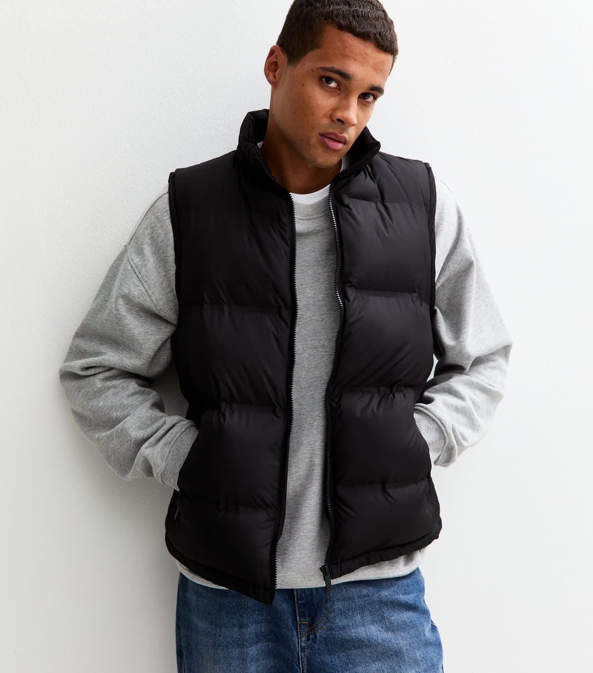 New Look Men's Black Regular Fit Sleeveless Heatseal Puffer Gilet New Look