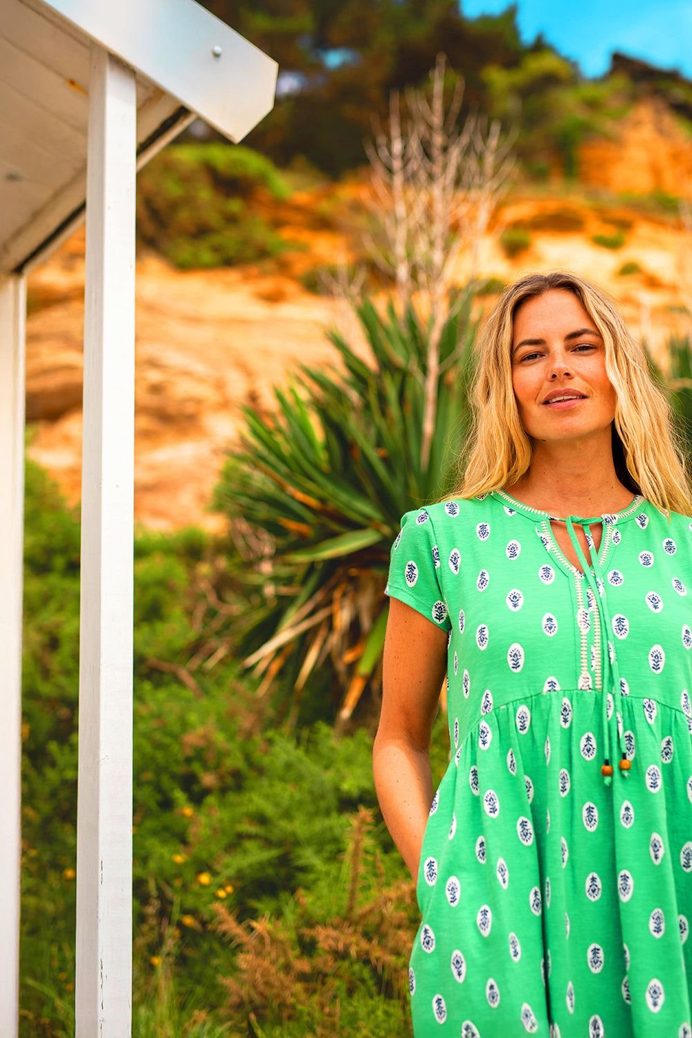 Brakeburn Brakeburn Women's Woodblock Floral Knee Length Dress in Green - 2