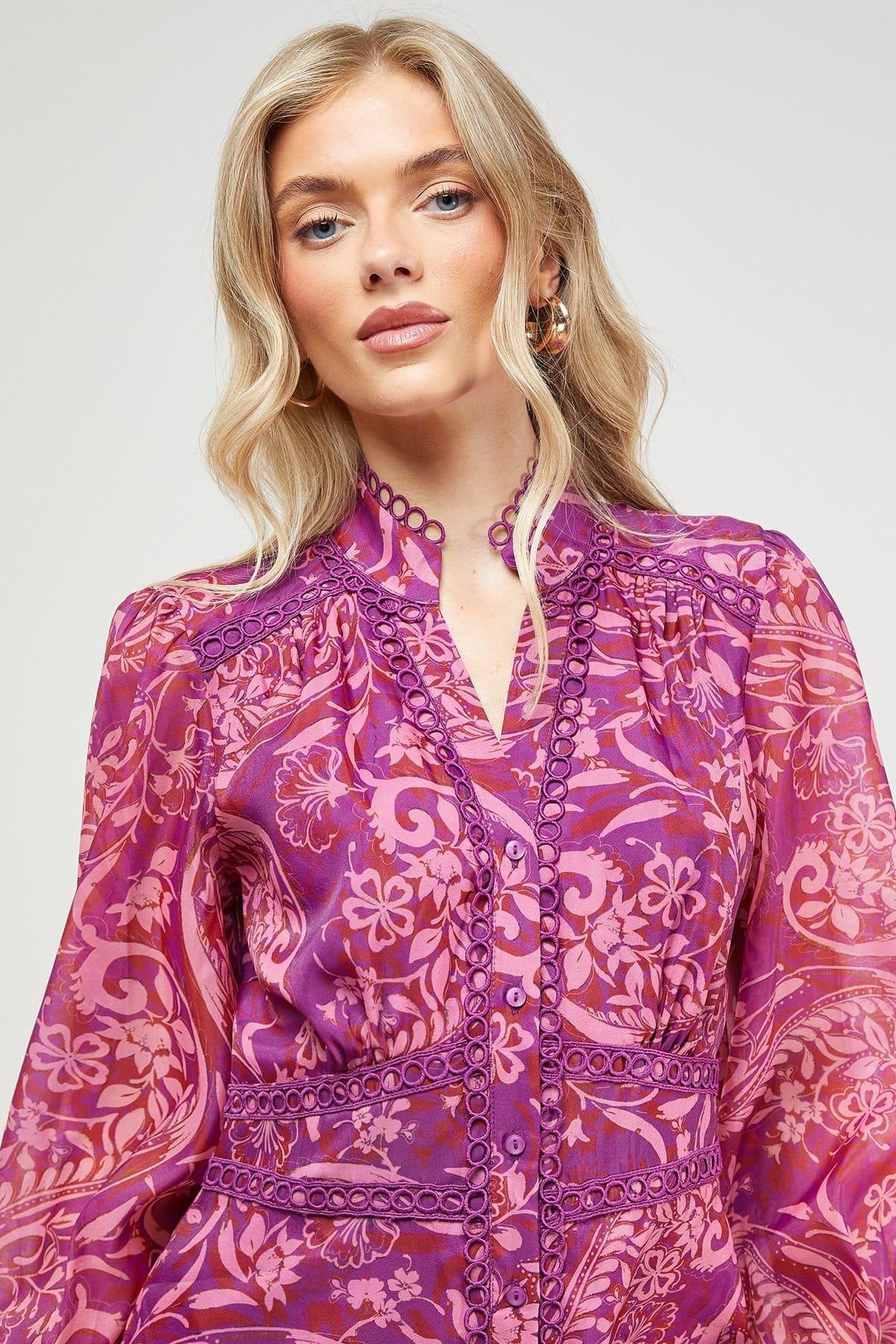 Oasis Oasis Women's Printed Lace Trim Boho Shirt Mini Dress in Floral - 4