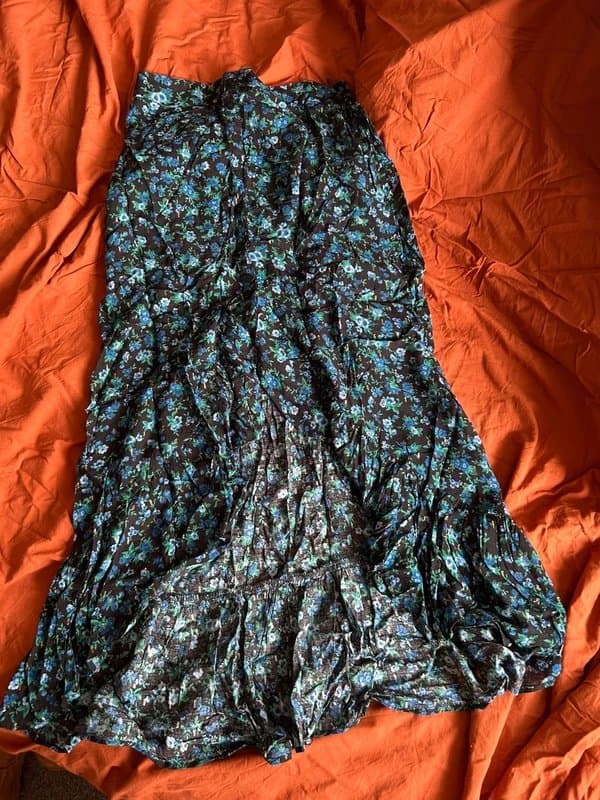 Bershka Black berksha skirt with blue flowers front split