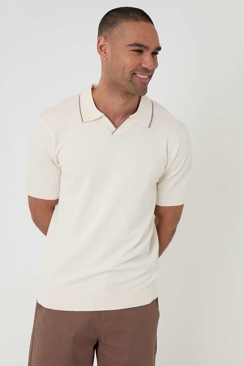 Threadbare threadbare Men's Knitted Contrast Tipping Trophy Neck Polo in Natural