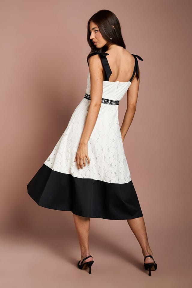Coast Coast Women's Bow Shoulder Floral Lace Midi Dress in Mono - 3