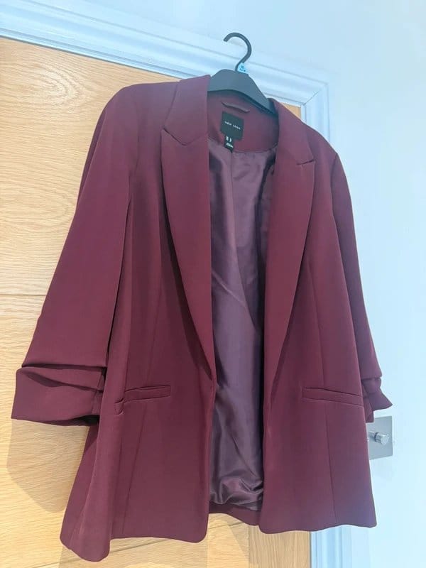 New Look Burgundy Ruched Sleeve Blazer