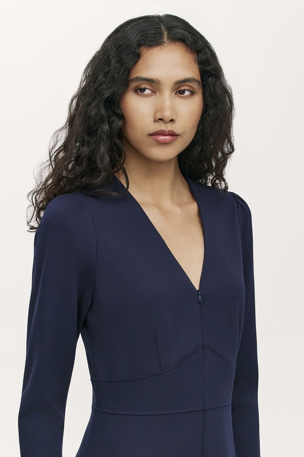 Finery London Finery London Women's Melly Ponte Jersey V Neck Jumpsuit in Dark Navy - 4