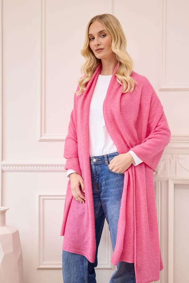 Cove Cove Women's Lola Cashmere Travel Wrap in Pink - 2