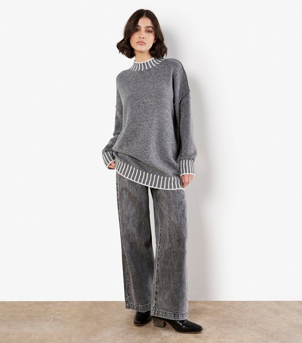 Apricot Women's Dark Grey Contrast Rib Jumper Apricot New Look - 2