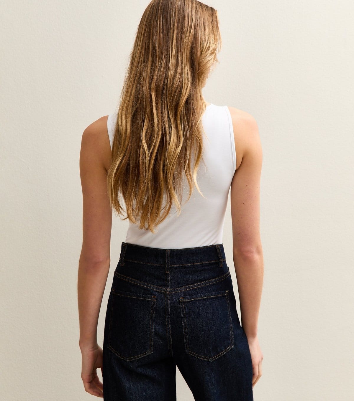 New Look Women's White Sleeveless Slash Neck Bodysuit New Look - 4