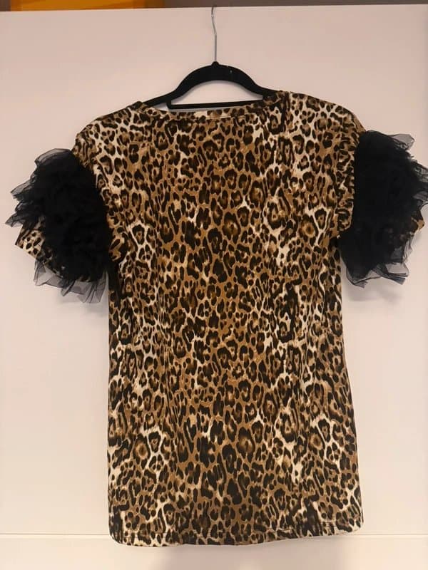 New Look leopard print T-shirt with tulle sleeves, size 8, recommended up to size 12