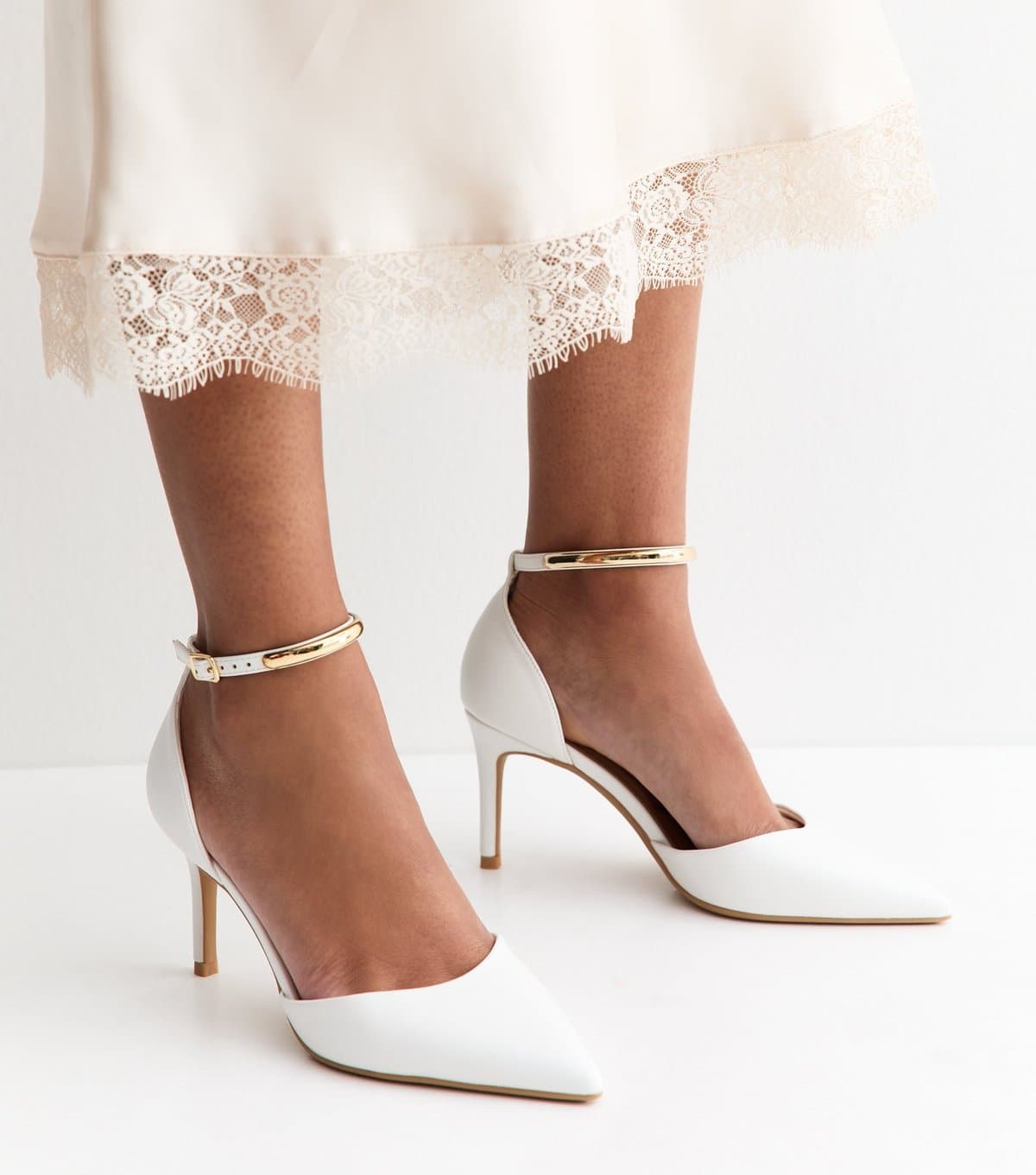 New Look Women's White Faux Leather Gold Trim Pointed Pumps Vegan New Look