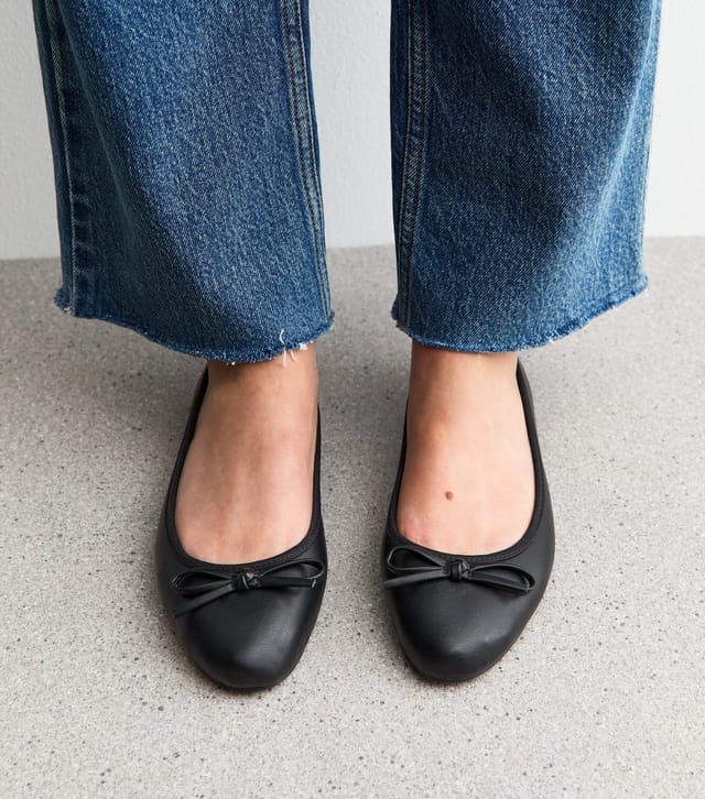 New Look Women's Black Faux Leather Classic Ballet Pumps New Look - 2