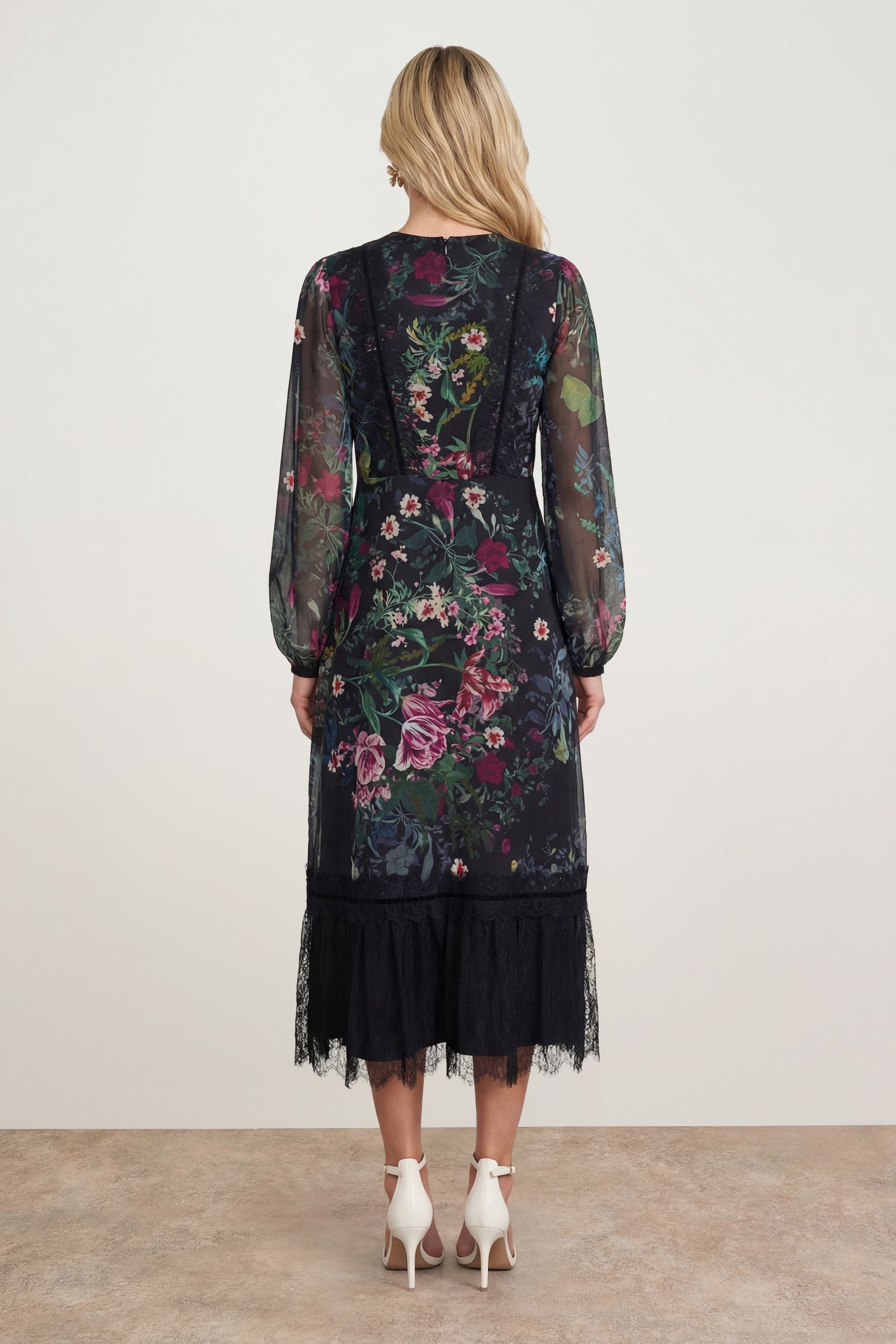 Oasis Oasis Women's Yoryu Chiffon Printed High Neck Maxi Dress in Purple - 3