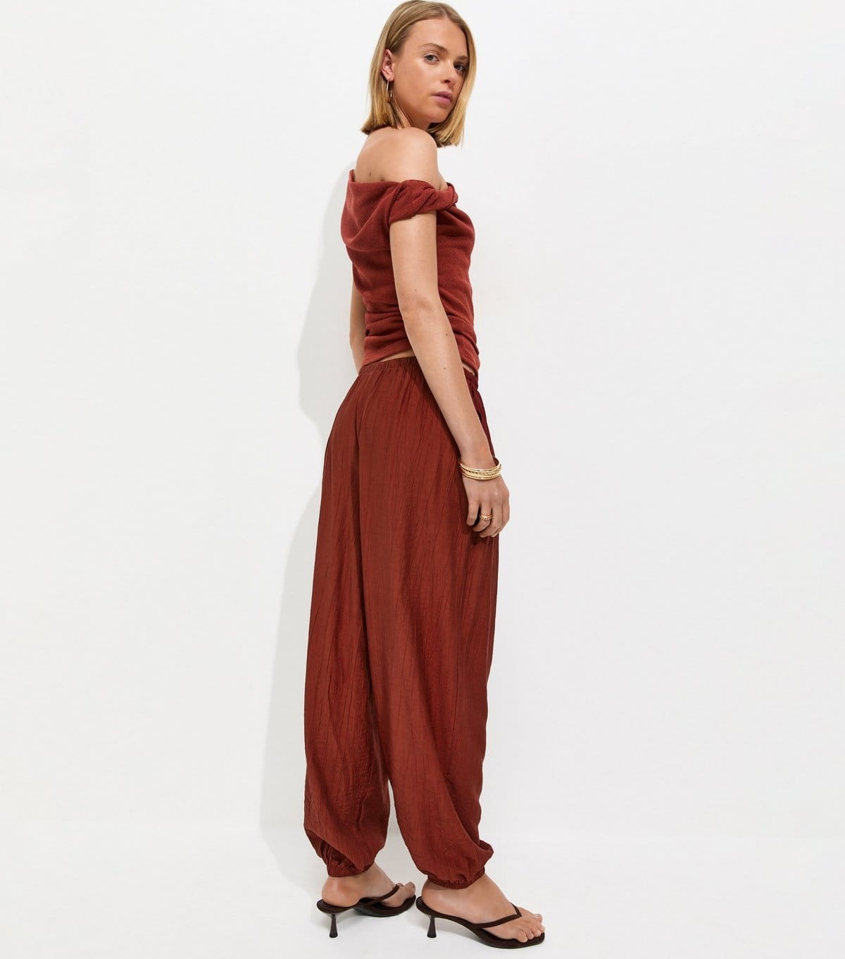 New Look Women's Dark Red Wide Cuffed Textured Trousers New Look - 4