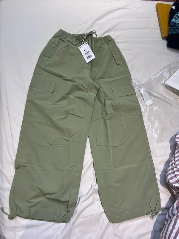Bershka khaki green bershka cargo pants
