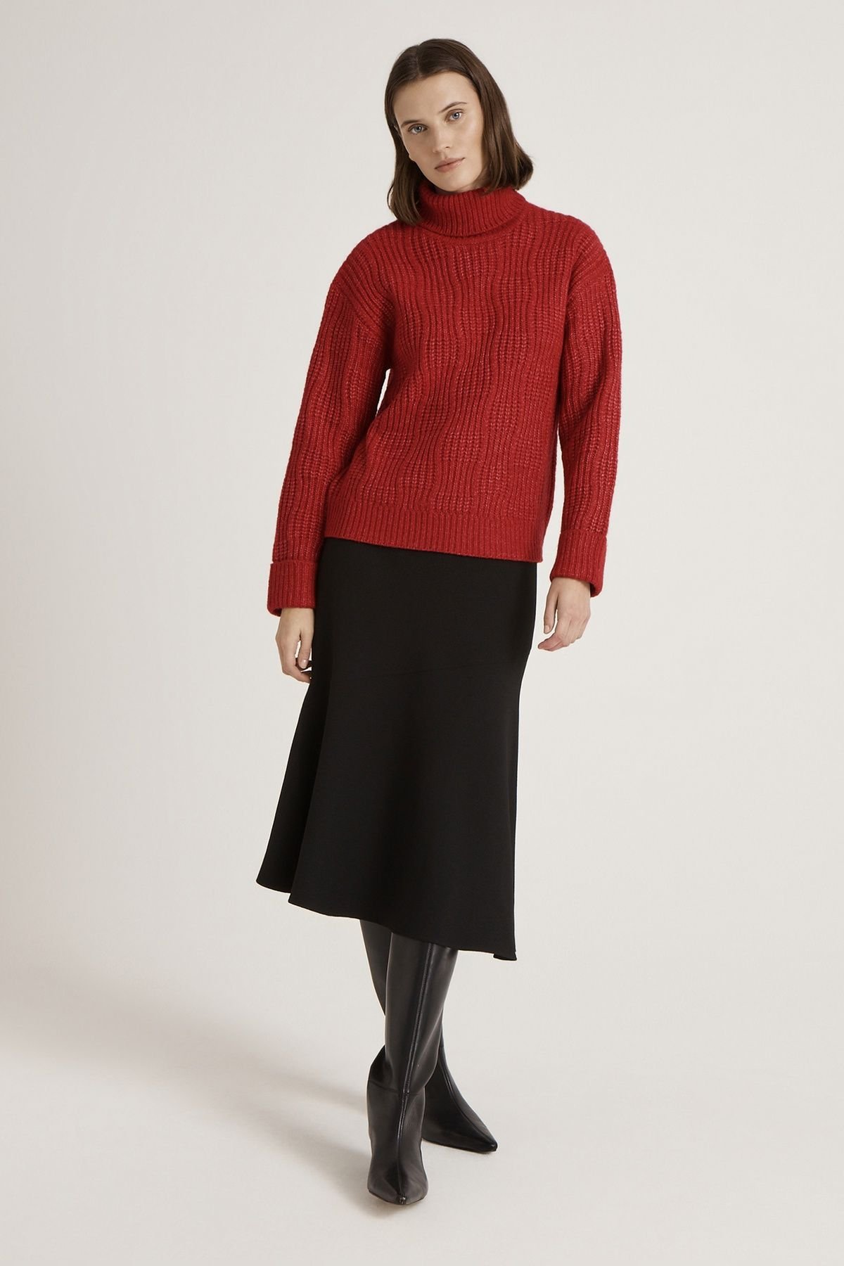 Finery London Finery London Women's Albie Roll Neck Knitted Jumper in Red - 4