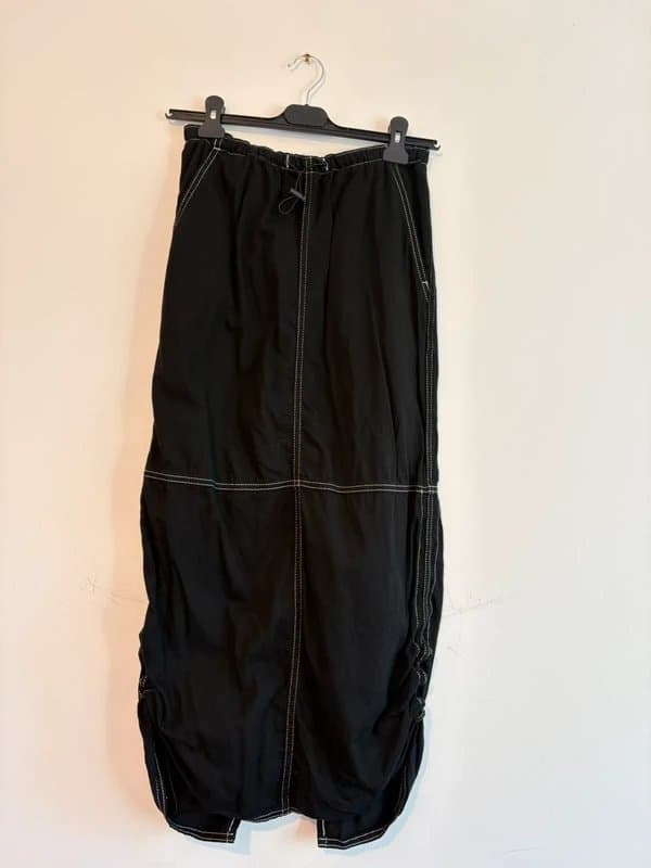 Bershka Contrast stitch cargo maxi skirt