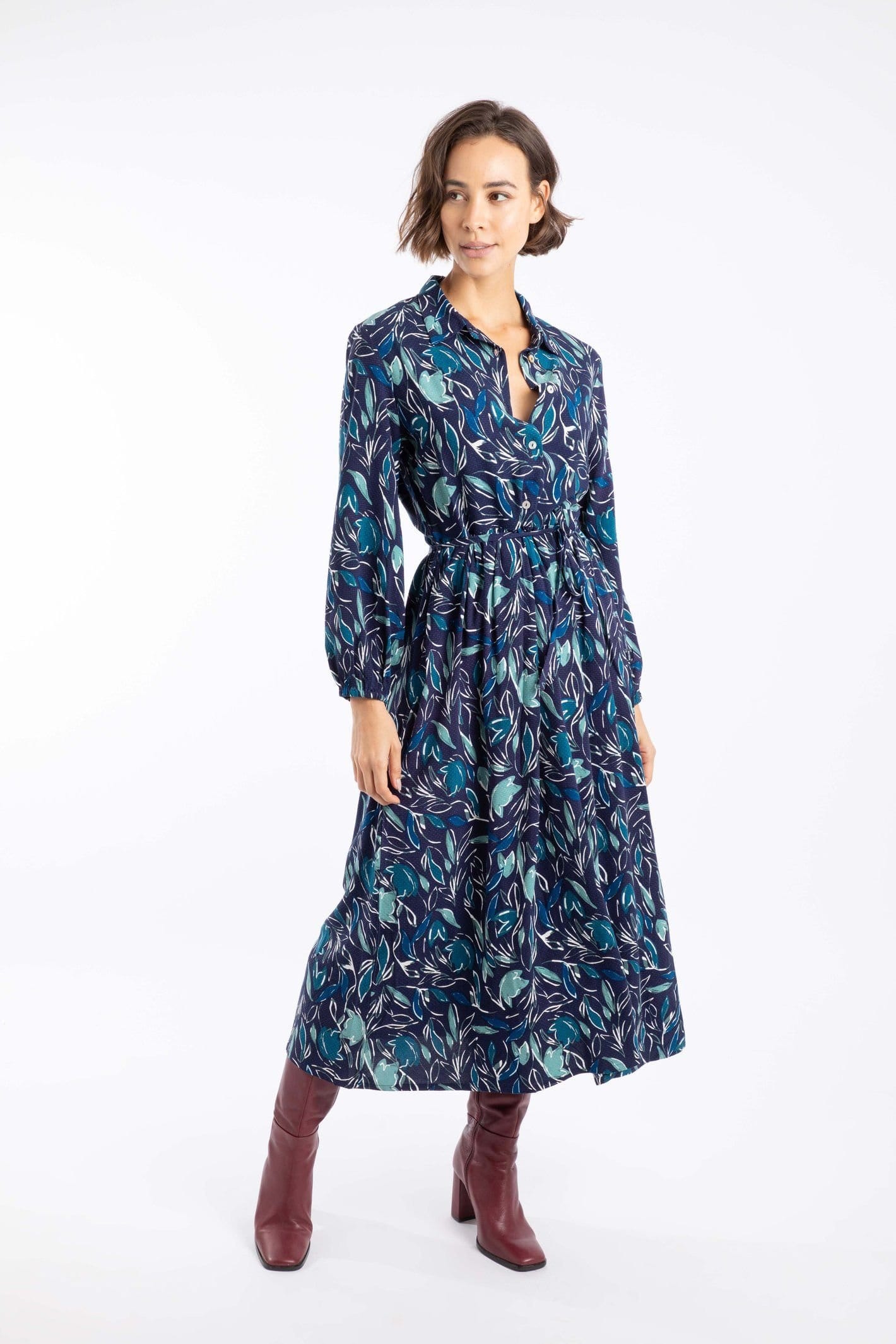 Weird Fish Weird Fish Women's Steffan Printed Maxi Shirt Dress in Blue - 4