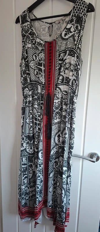 Peacocks Women's dress summer hanky hem black white red Peacocks UK 16 *clearance*