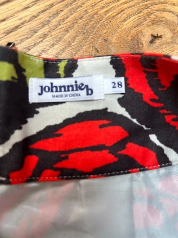 Johnnie B Johnnie B skirt size 28