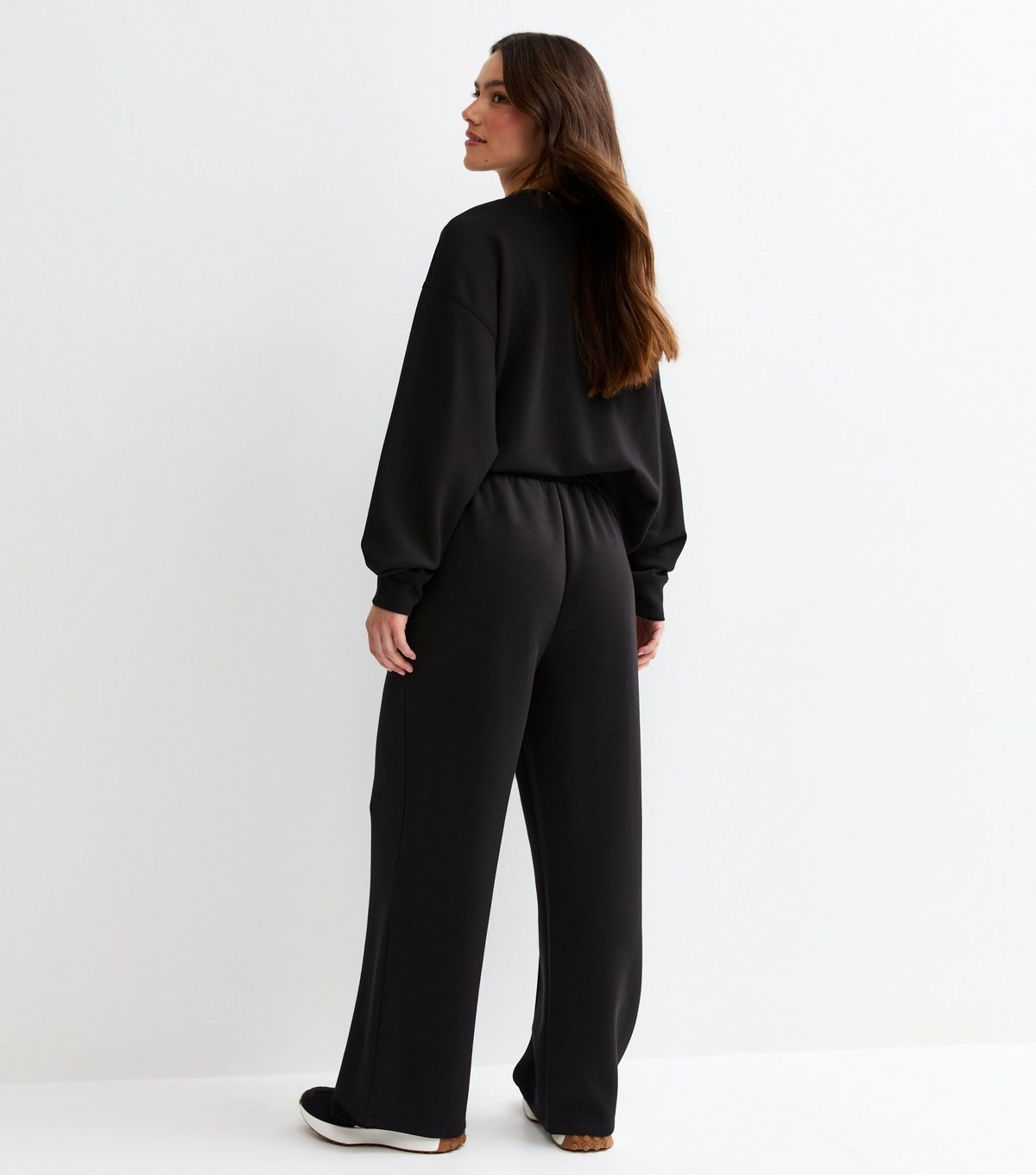 New Look Women's Petite Premium Black Wide Leg Joggers New Look - 4