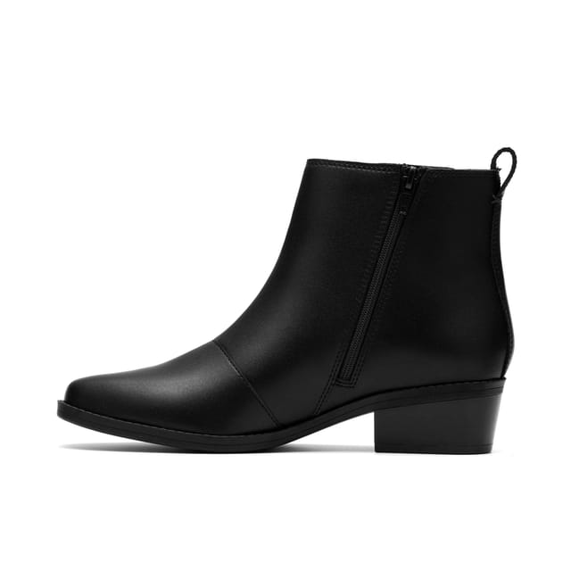 Clarks Clarks Women's Danyelle Skip Black Leather Ankle Boots - 2