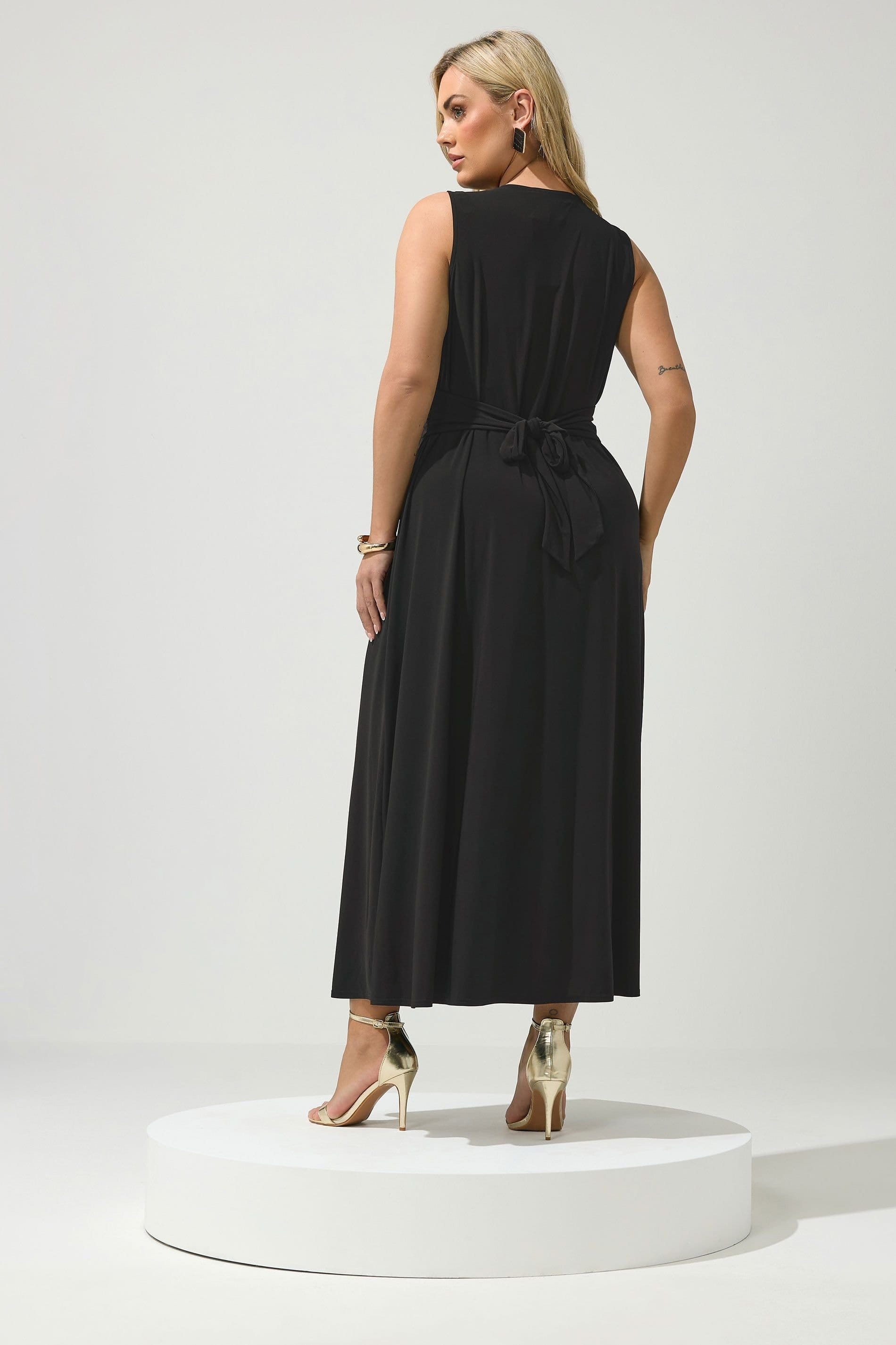 Yours Yours Women's Abstract Knot Detail Dress in Black - 4