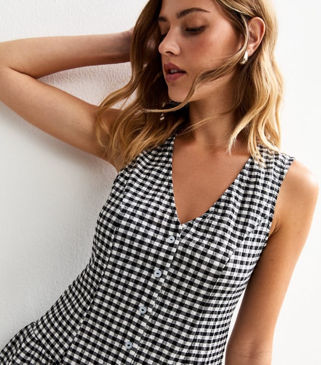New Look Women's Black Gingham V-Neck Button Up Mini Dress New Look - 2
