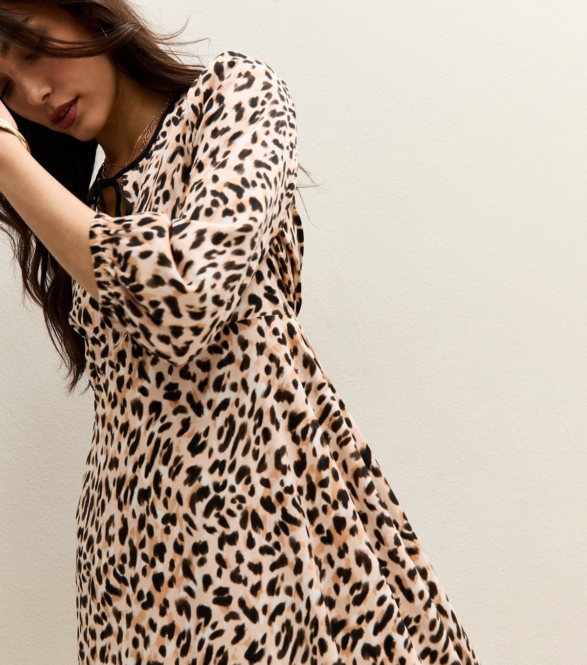 New Look Women's Brown Animal Print Tie Neck Midi Dress New Look - 2