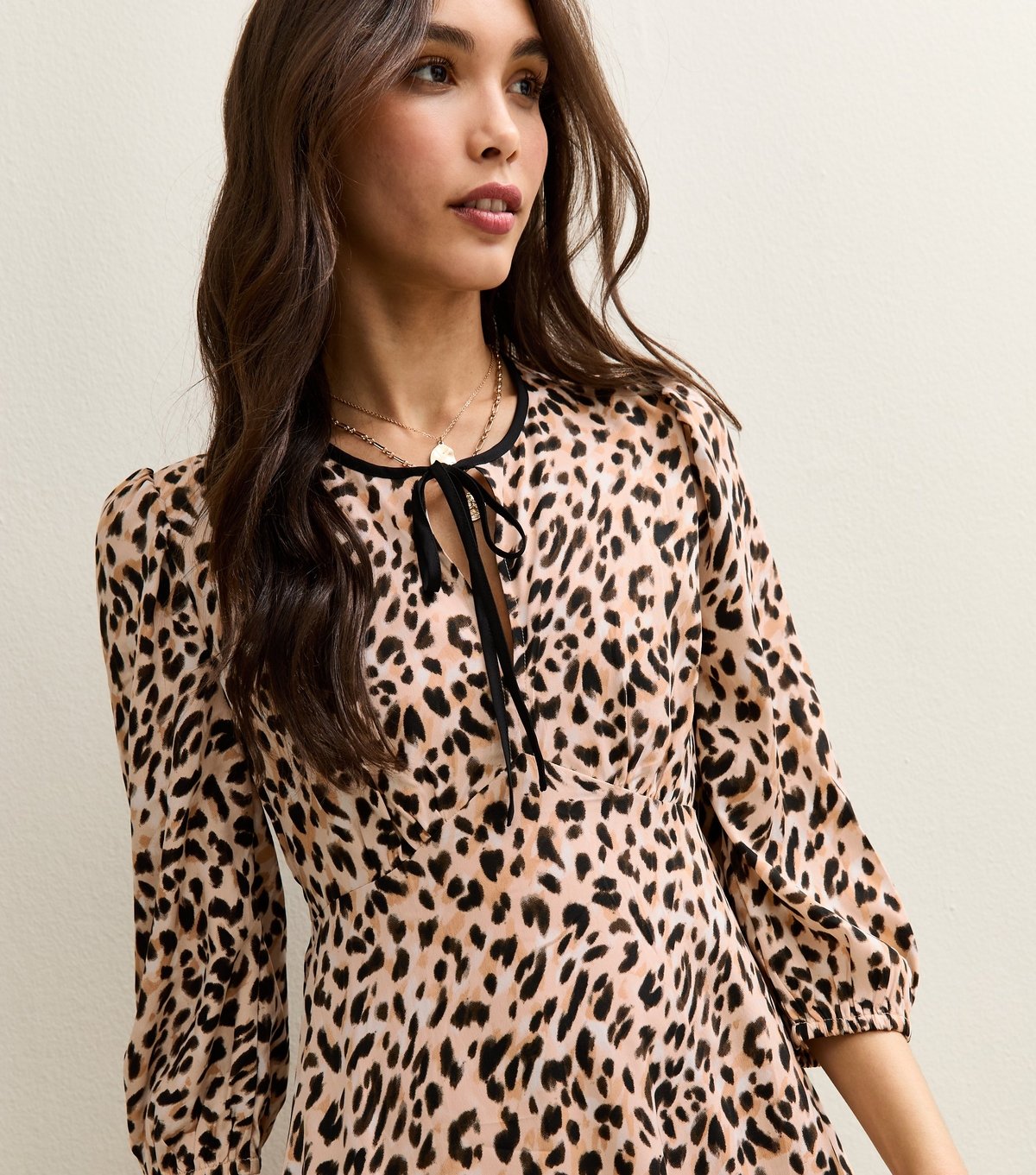 New Look Women's Brown Animal Print Tie Neck Midi Dress New Look - 3