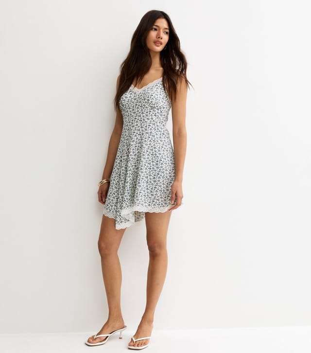 New Look Women's White and Blue Mini Florals Lace Trim Mini Dress New Look - 3