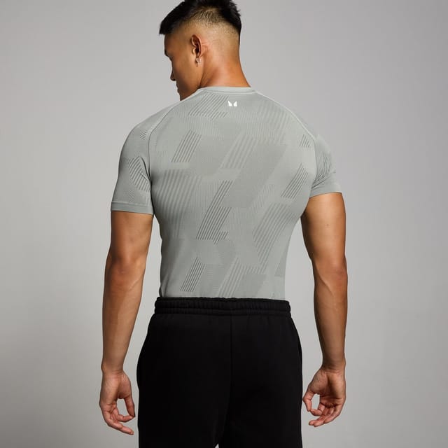 MyProtein Myprotein MP Men's Tempo Pillar Graphic Seamless T-Shirt - Storm - XS in Grey - 2