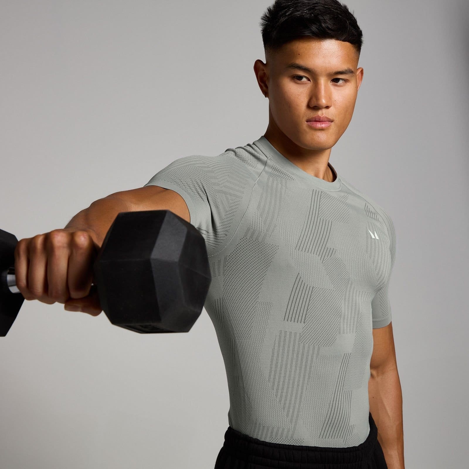 MyProtein Myprotein MP Men's Tempo Pillar Graphic Seamless T-Shirt - Storm - XS in Grey - 4