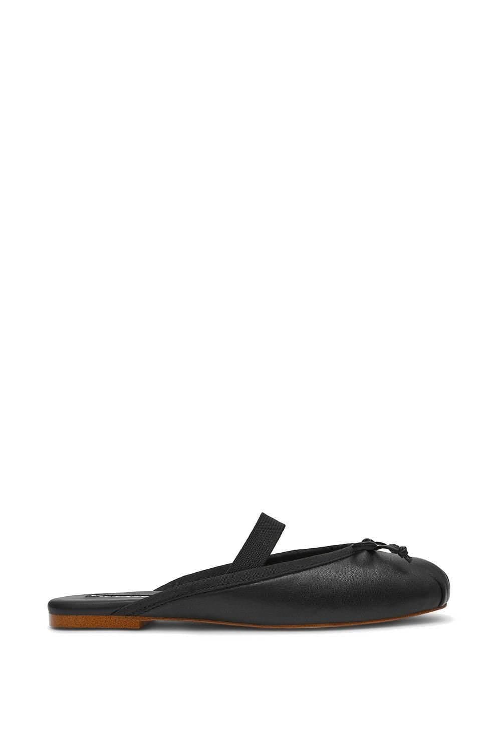 Steve Madden Steve Madden Cutesy Black Leather Flats
