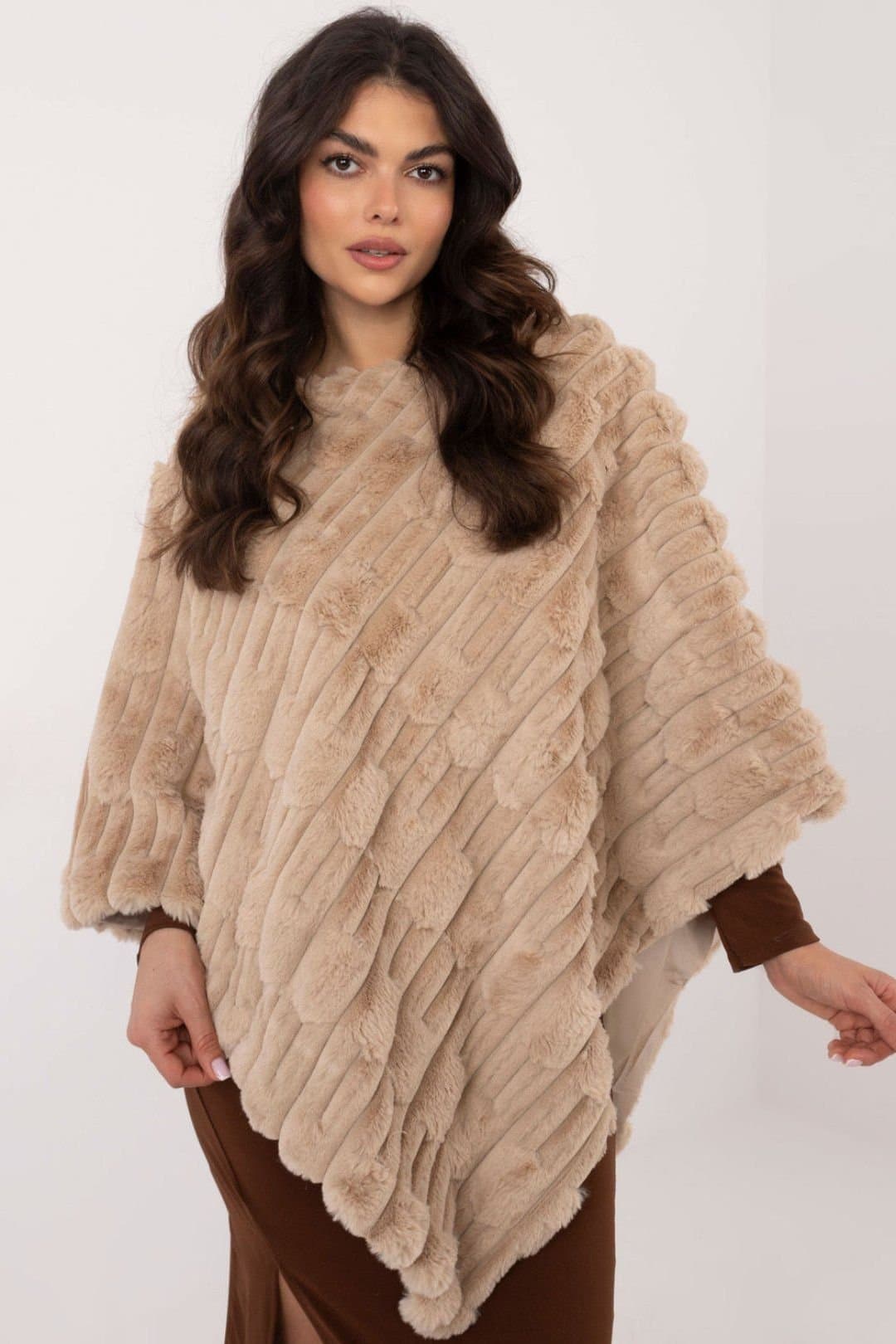 Love Lace Love Lace Women's Everyday Textured Polyester Lined Poncho in Beige